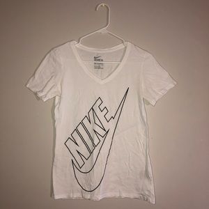 white nike t-shirt